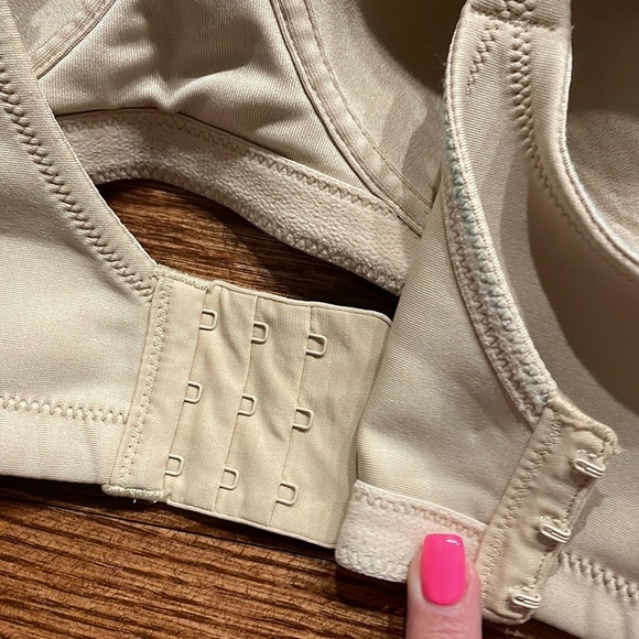 Vanity Fair Beauty back / Full figure / back smoothing / wireless bra 71380 38C - Picture 8 of 12